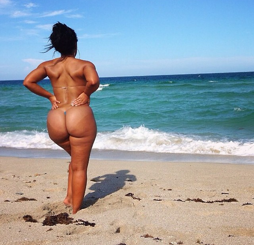 Follow us at: www.bootynice.com