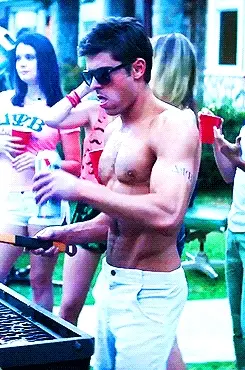 Reblog: fappysexing69:

celebritymeat:

Zac Efron.

Efron =...