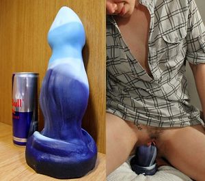 Hot babes masturbating with random toys live on webcam FREE...