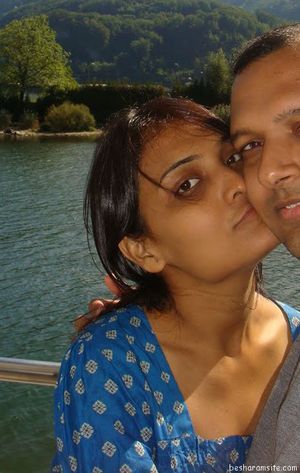 couples smooching in public