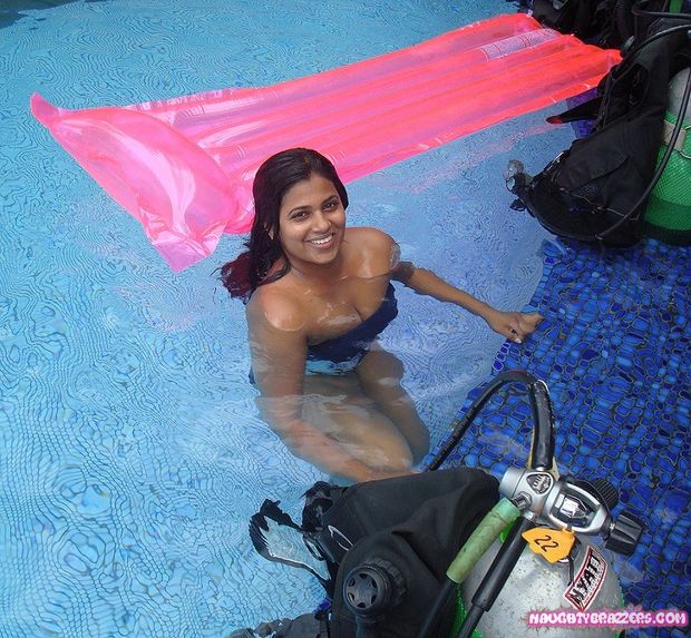 Hot and Wet Desi Girls, Aunties, Bhabhi....visit our website