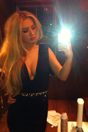 hot blonde babe selfshot