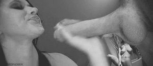 Aaaaaahhh Yeaaah baby !! Keep on sucking The Salami