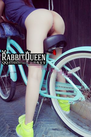 I am jealous of the bike seat