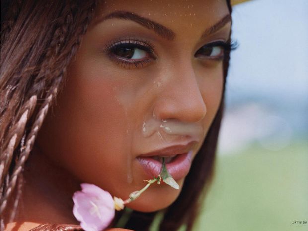 Beyonce Knowles cum mustache