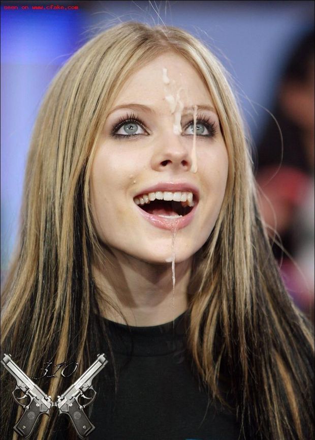 Avril Lavigne happy facial