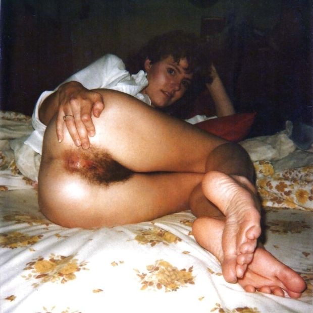 Vintage hairy pussy on her side