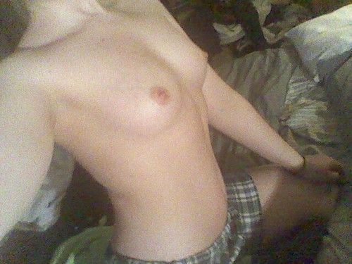 Reblog 
makin-whoopee.tumblr.com
Topless Tuesday :)

Another...
