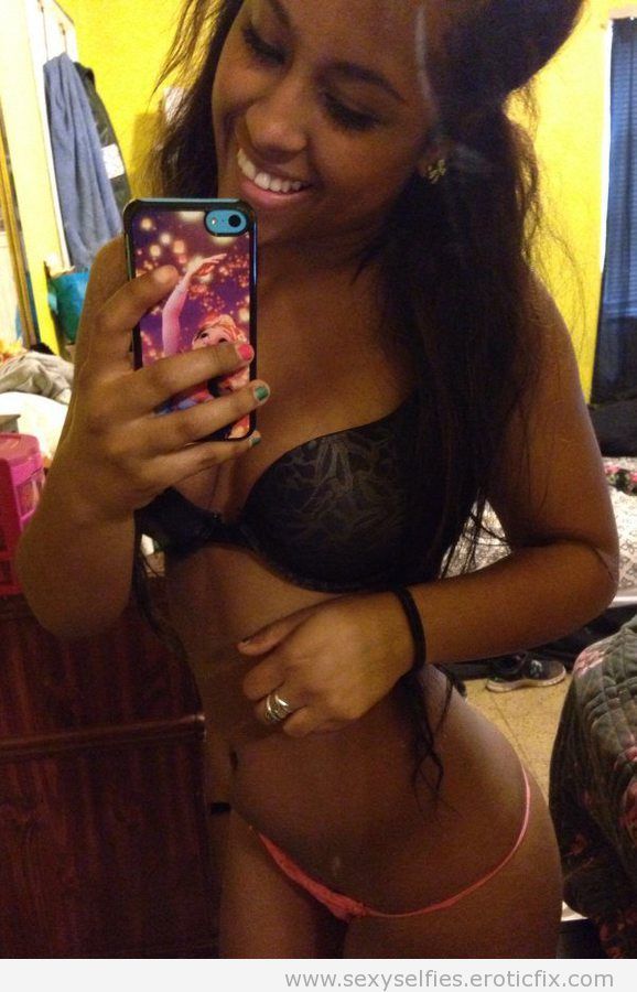 Sexy Selfies36