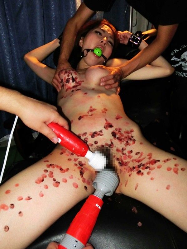 Gorgeous asian in a incredible bondage photo