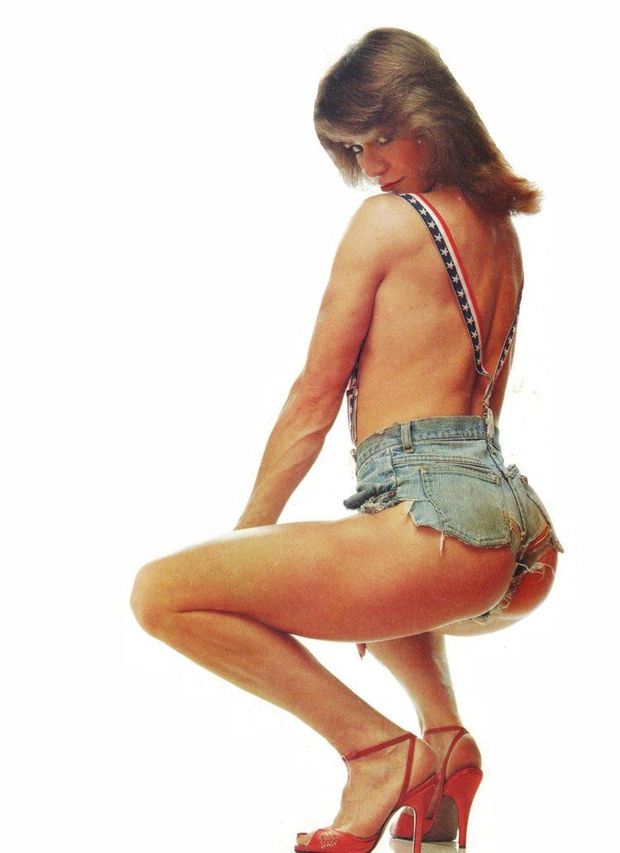 Awesome vintage pic with beautiful starlet