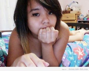 Chubby Filipina Camwhore (39 Pics) :: Click Image to View Gallery or Download the Set
