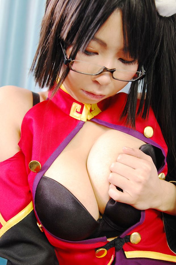 bust asian video game cosplay girl