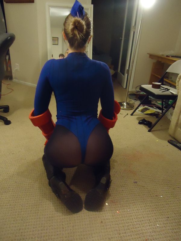 cammy rear end cosplay shot