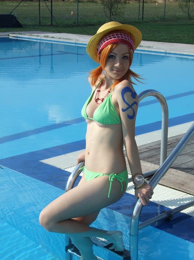 cute nami girl cosplay