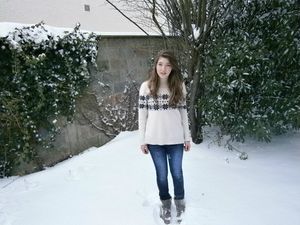 Beautiful young amateur french petite teen