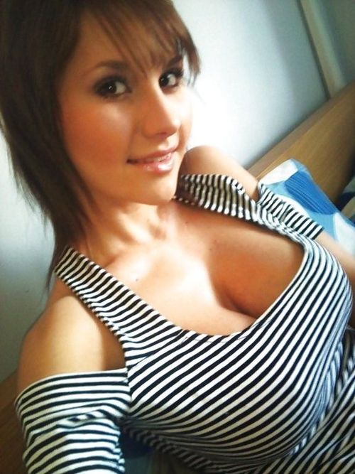 Her hot selfshots
