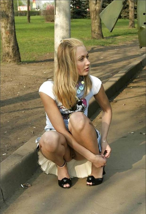 Outdoors Quiere School Schoolgirl Sexting Sexy Upskirt Blonde
