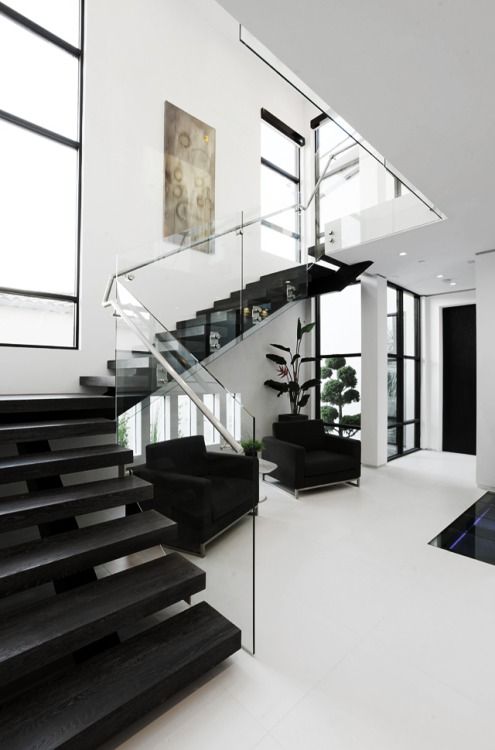Reblog justphamous:

Residential Design by Amit Apel |...
