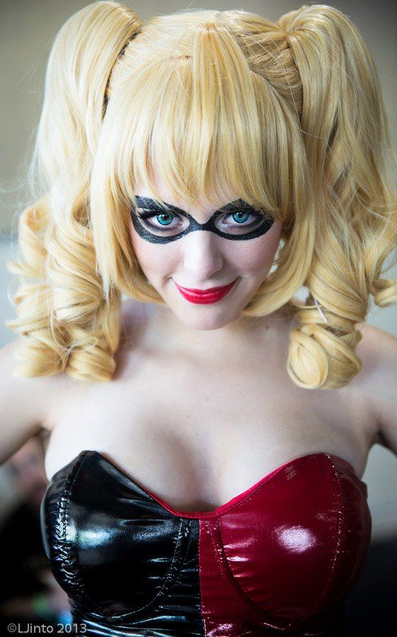 busty blonde harley quinn cosplayer