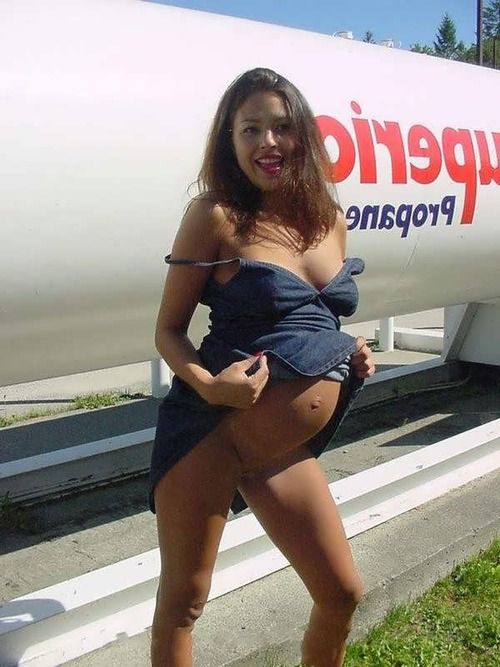 MORE HOT PREGNANT
