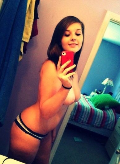 Reblog selfshotcollection:

[F]uck me? ;D