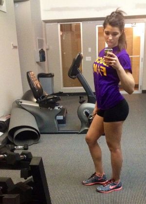 yoga shorts mirror selfie