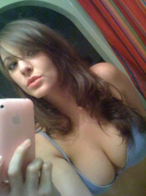 brunette selfshot