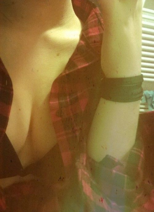 Reblog 
awpussycat.tumblr.com

A great submission, thank you...