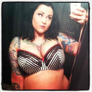 Unnamed Sexy PAWG Takes Selfie with iPhone