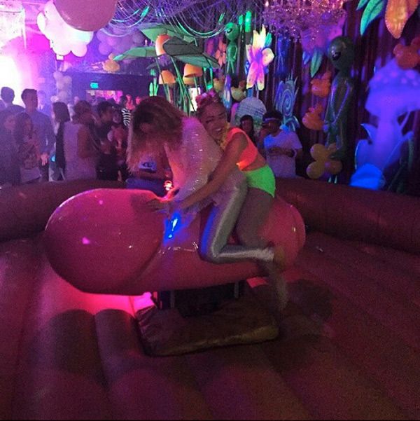 miley cyrus birthday