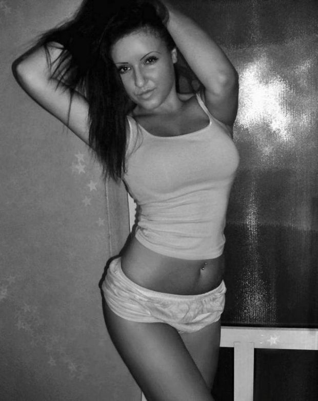 brunette teen