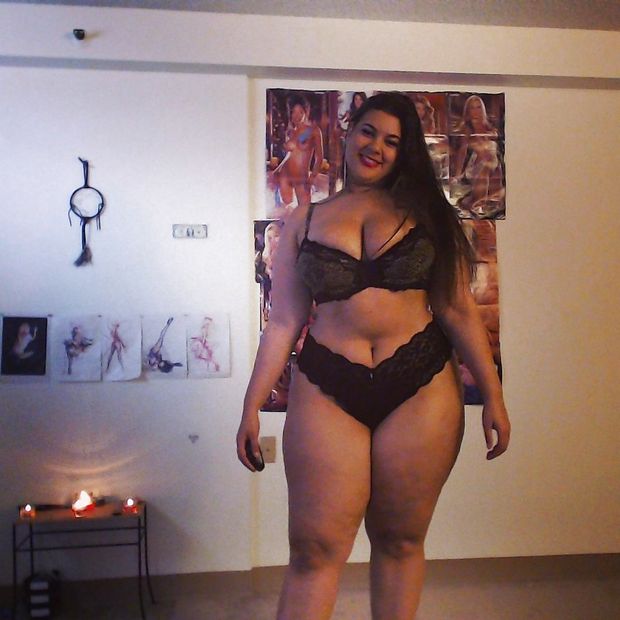 hot brunette bbw