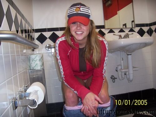 Upskirt Pussy Pics