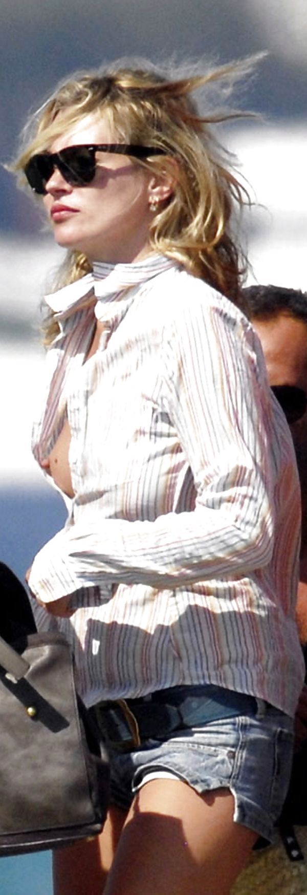 More downblouse pics at
