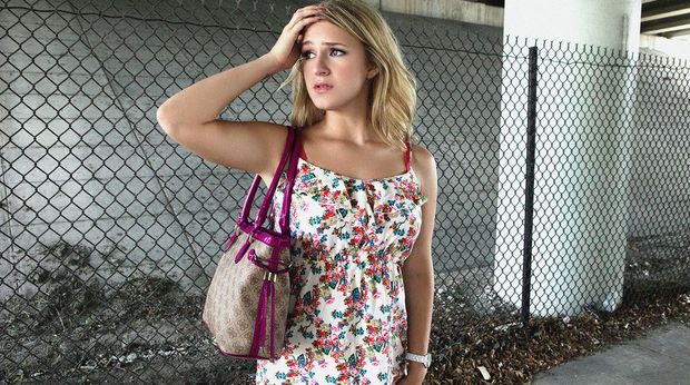 Blonde Gets Nailed on Camera! a peek at this blonde hottie banging a random stranger in a gas station bathroom. He picked up this DTF slut on the curb. Dixie put her hungry mouth on guy’s hammer, then after getting fucked over the