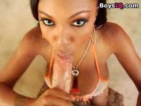 Lacey Duvalle Gives Amazing Blowjob