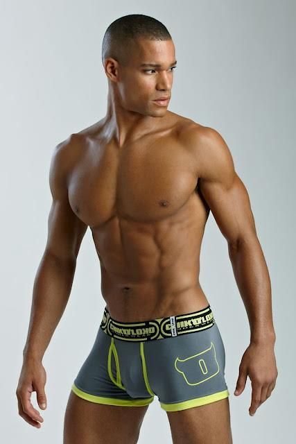 Reblog: bmocworld:
Deric Mickens