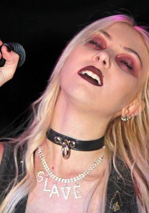 Taylor momsen