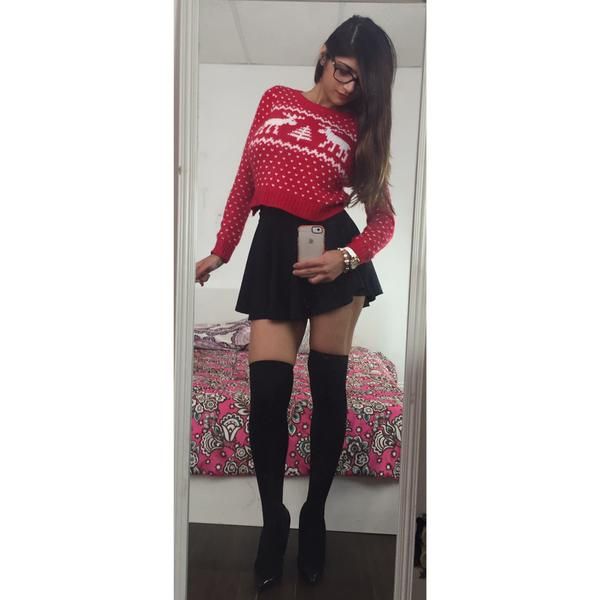 Mia Khalifa selfie