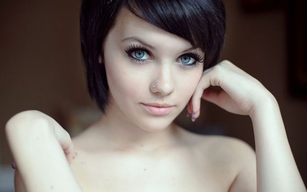 Mellisa Clarke has a perfect face