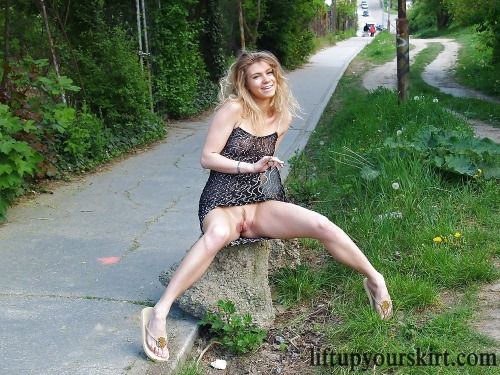 more upskirt