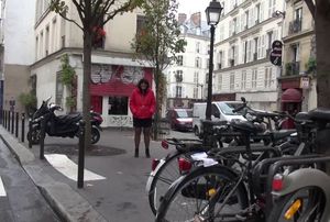 Salope amatrice de 51 ans se fait enculer par son beau fils et un de ses copains dans un bar