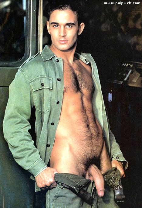 foto di uomo che mostra il cazzo