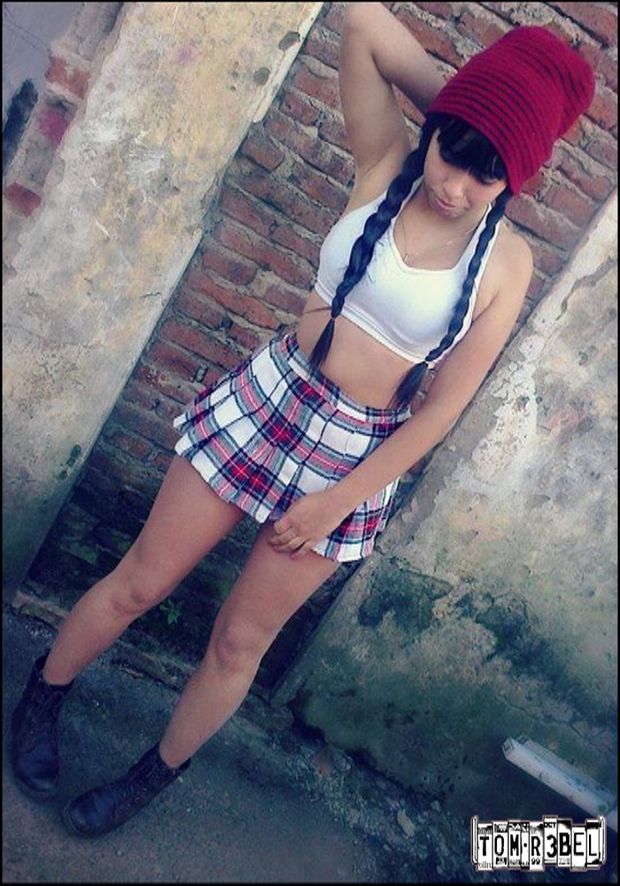 school girl latina
