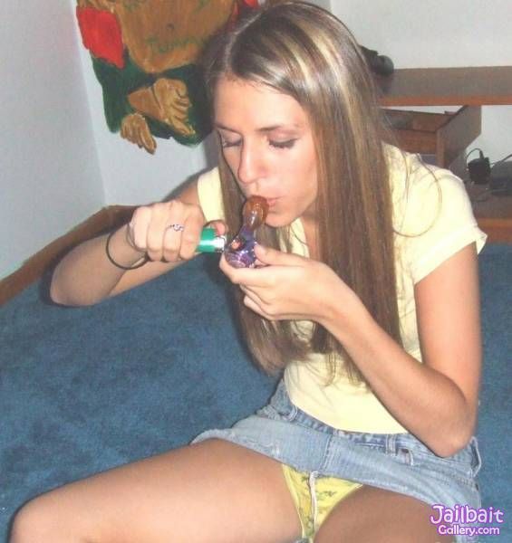 Upskirt Smoking Pot