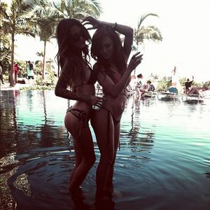 HighHeels Porn Star Wearing Lingerie And Suspenders 3937