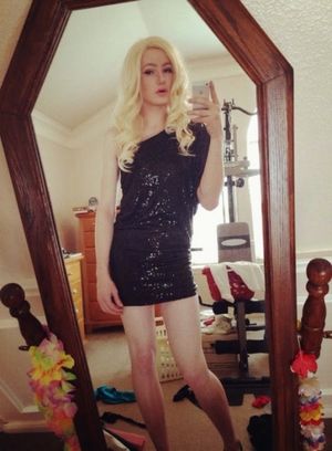crossdresser selfie