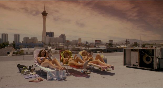 Rebecca Hall, Jo Newman & Laura Prepon in Lay the Favorite