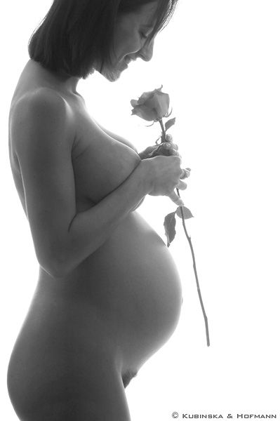 MORE HOT PREGNANT